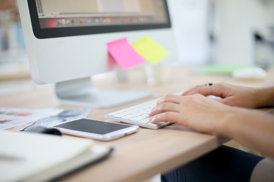 捍衛(wèi)網(wǎng)絡權(quán)益，保護隱私安全：上海民事律師的法律指南