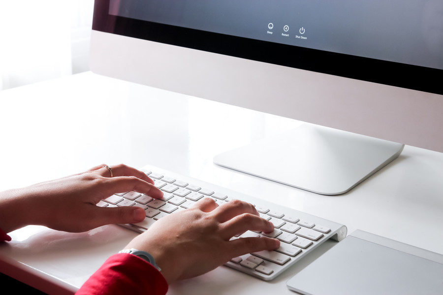 上海刑事律師解析：冒充別人微信聊天，后果有多嚴重？